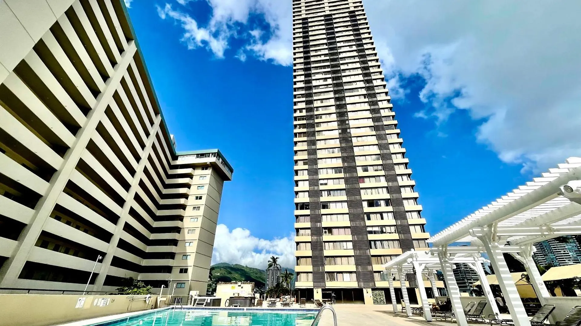 Apartment Waikiki Monarch Hotel Studio Near Waikiki - Mountain And City View - Full Kitchen Honolulu